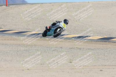 media/Oct-05-2025-CVMA (Sun) [[beeef4f201]]/Race 11-500-400(4)-350 Supersport/